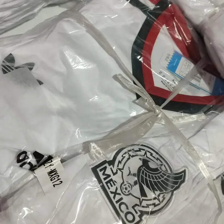 PLAYERA JERSEY MÉXICO JUGADOR BLANCA CALIDAD MAIKSPORT LOGO BORDADO  MUNDIAL 5
