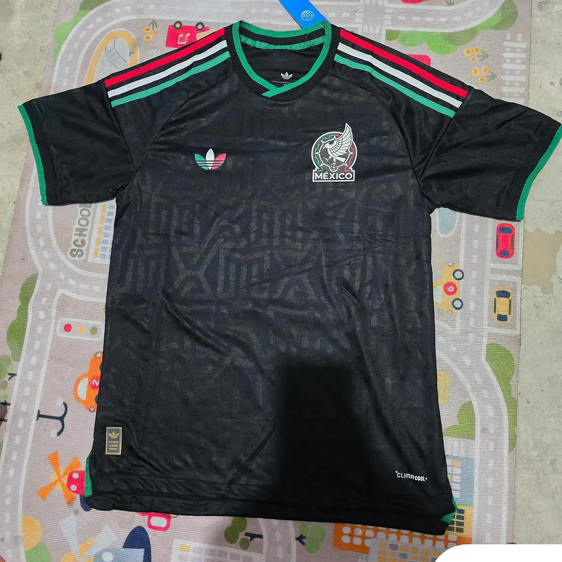 PLAYERA JERSEY MÉXICO JUGADOR NEGRA LOGOS PLASTIFICADOS  MUNDIAL 3
