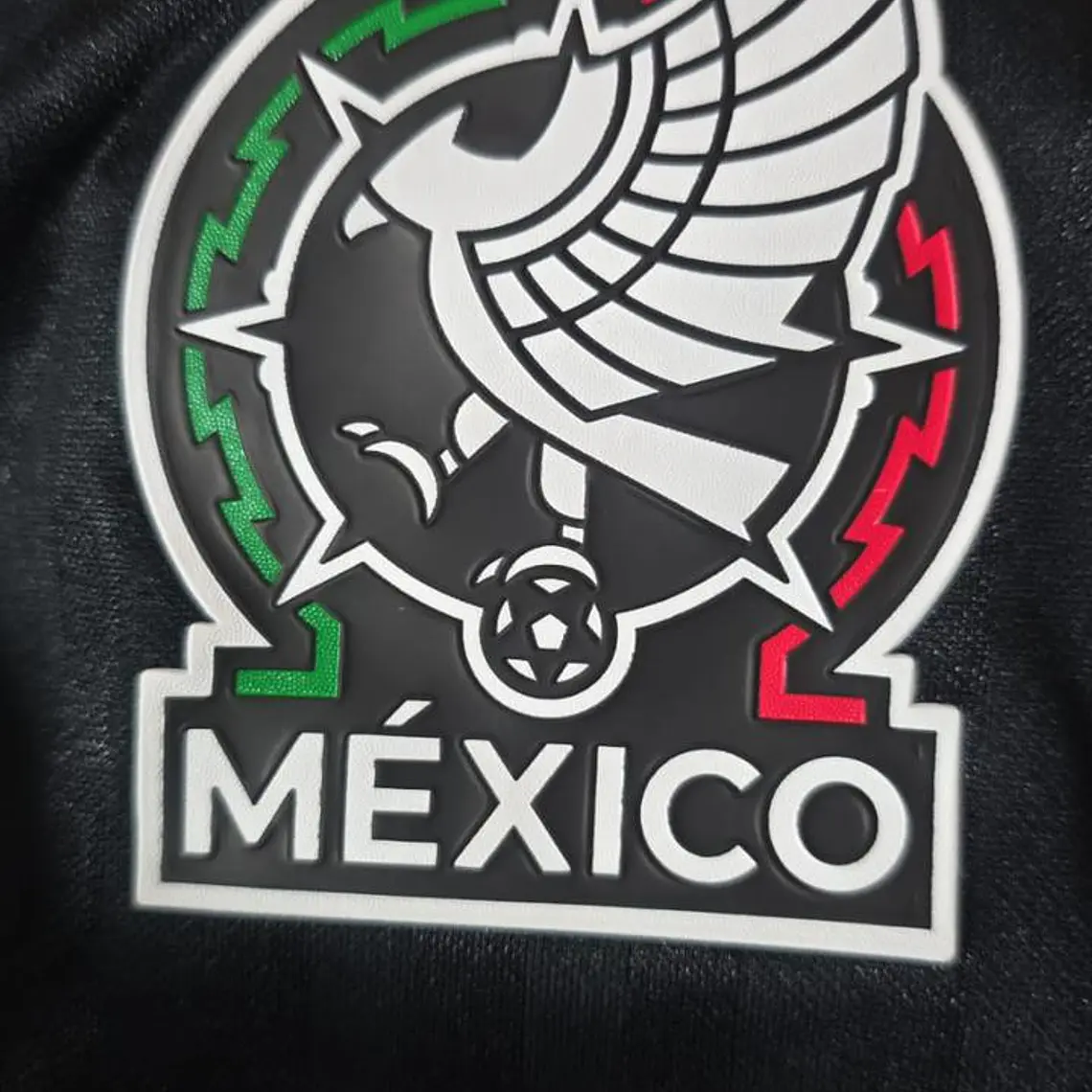 PLAYERA JERSEY MÉXICO JUGADOR NEGRA LOGOS PLASTIFICADOS  MUNDIAL 6