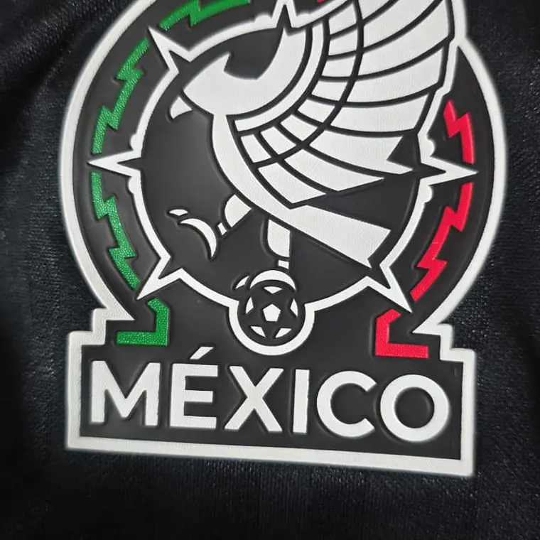 PLAYERA JERSEY MÉXICO JUGADOR NEGRA LOGOS PLASTIFICADOS  MUNDIAL 6