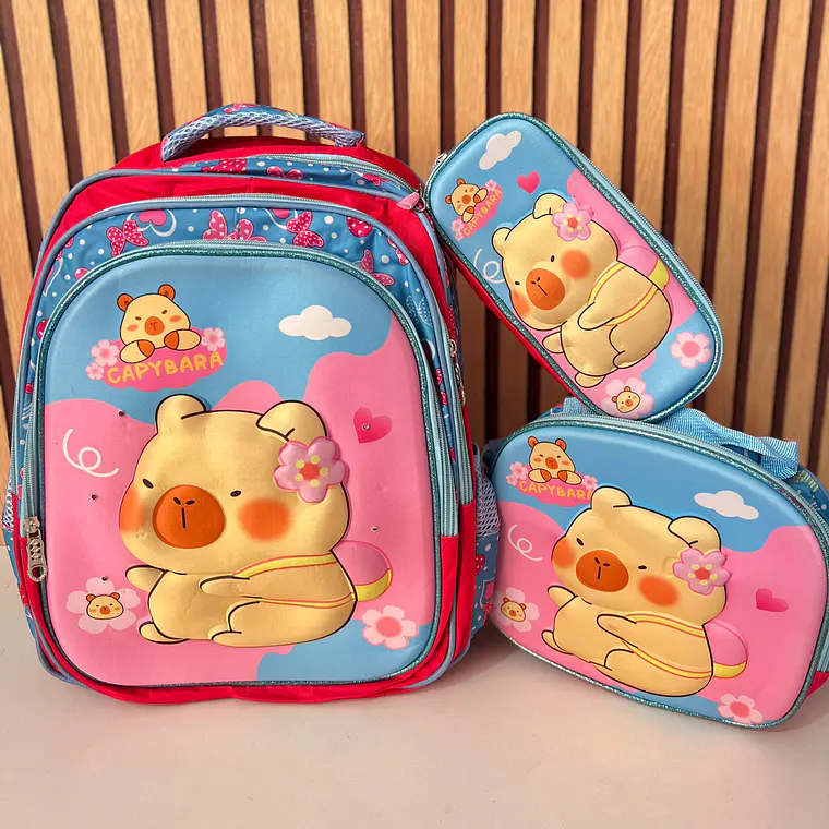 COMBO MOCHILA PARA PRIMARIA DISEÑO CAPIBARA AL AZAR MOD# FX25163-6 2