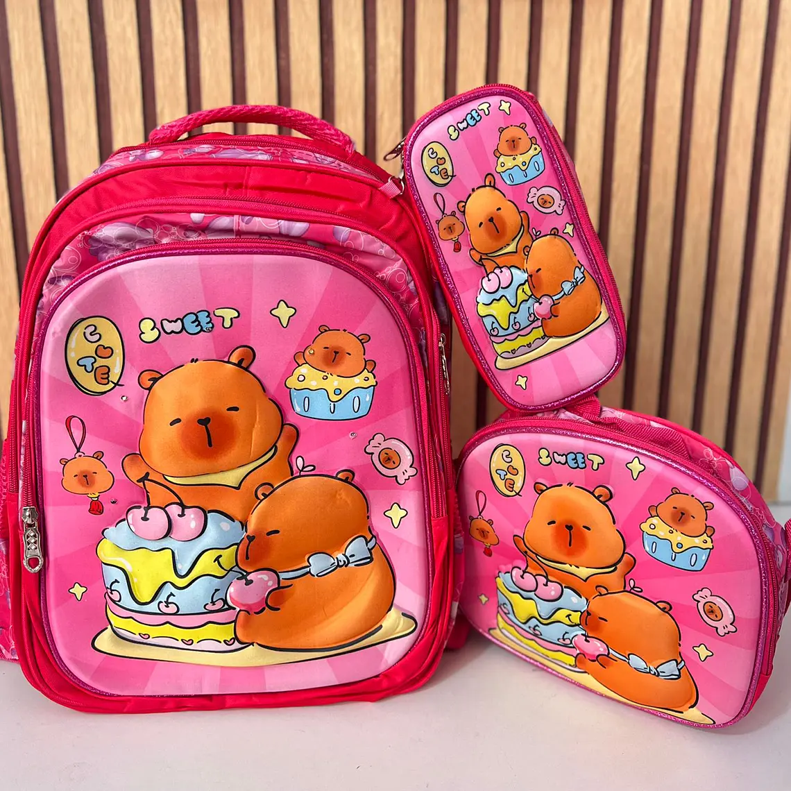 COMBO MOCHILA PARA PRIMARIA DISEÑO CAPIBARA AL AZAR MOD# FX25163-6 4