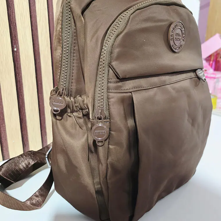 MOCHILA JUVENIL COLGANTE DE COLORES MOD# 1226-9 10