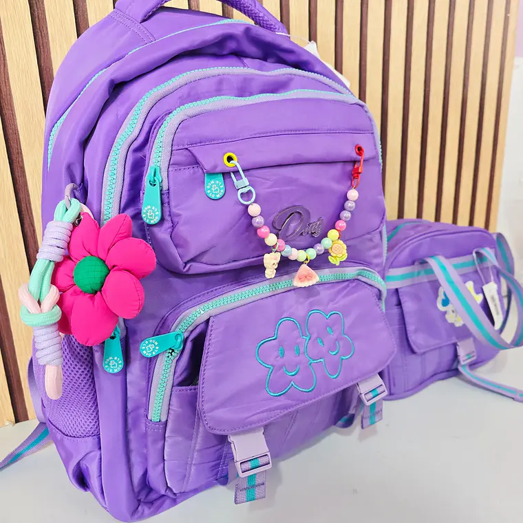 MOCHILA JUVENIL CON COLGANTE FLOR Y PULSERA MOD# S-8004-1🥰 10