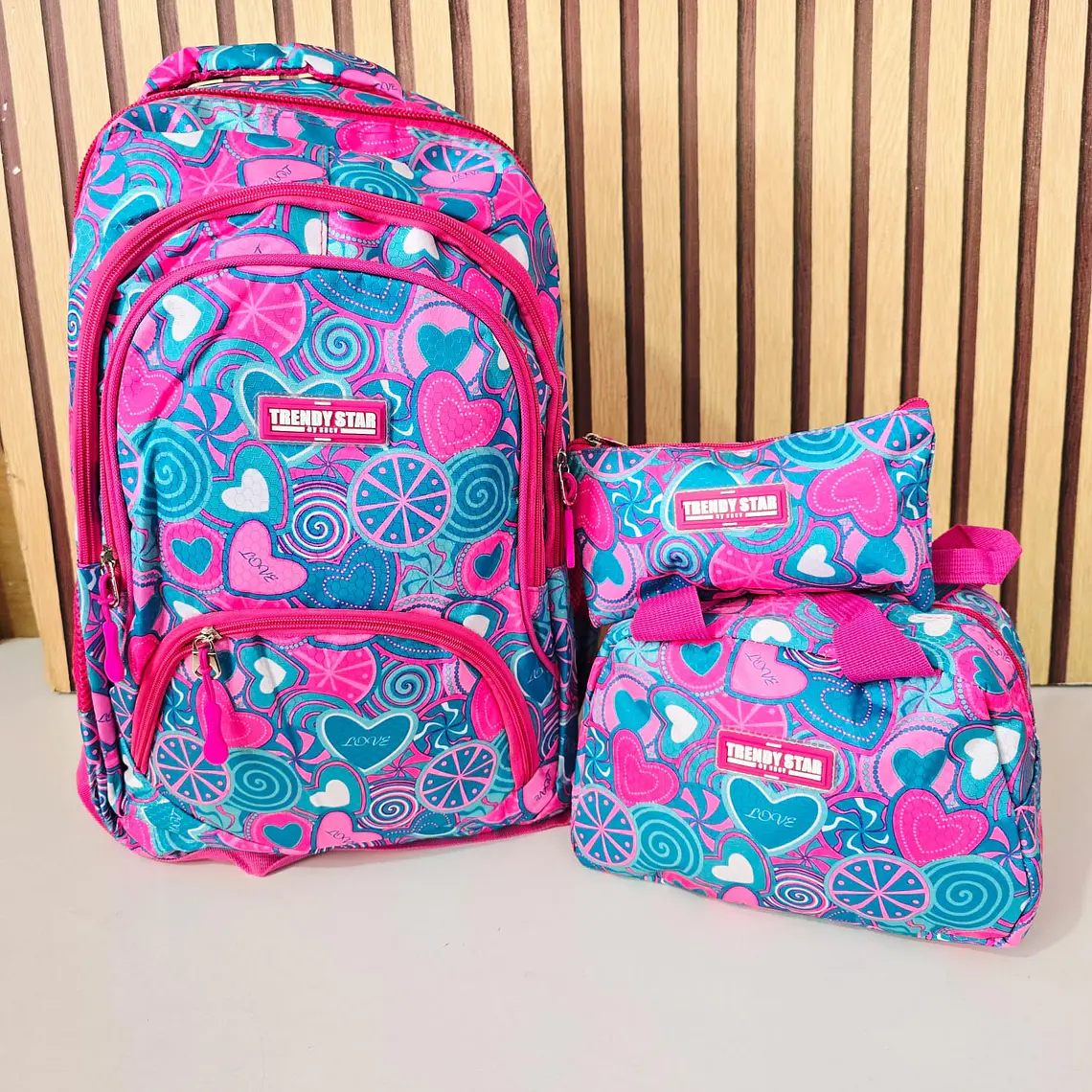 COMBO MOCHILA TRENDY JUVENIL VARIOS DISEÑOS MOELO# 2024 (varios) 3
