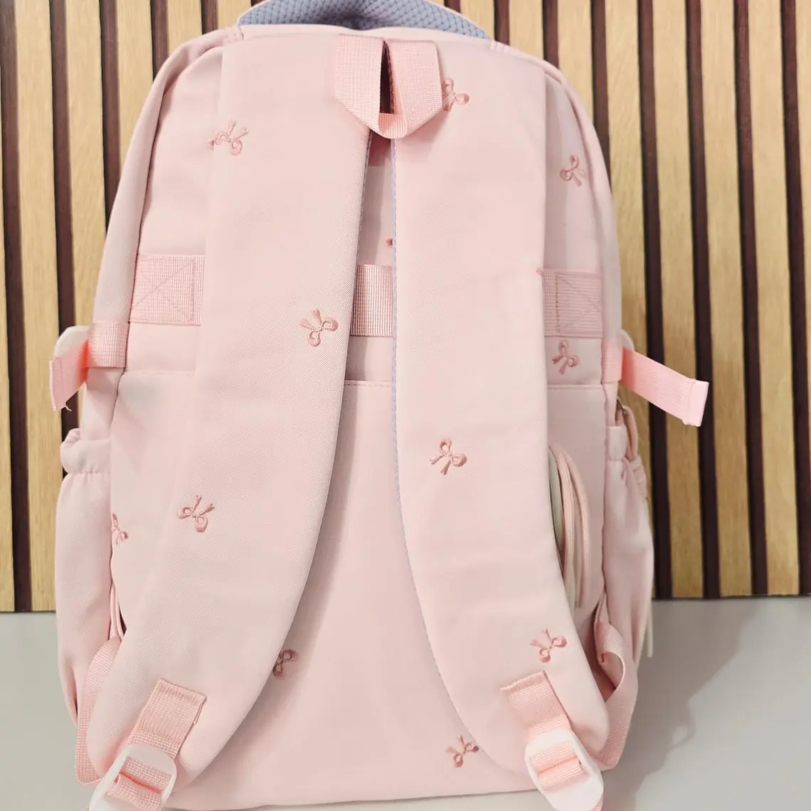 MOCHILA JUVENIL CON MONEDERITO Y ENCAJE (MOÑOS) MOD# 6925 8
