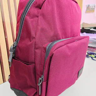 MOCHILA JUVENIL TRENDY STAR (VINO) MOD# 2018