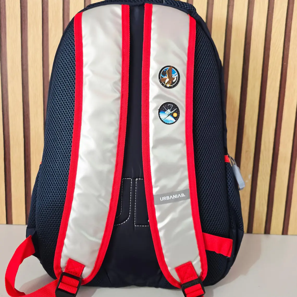 MOCHILA ORIGINAL NASA BLANCO/ROJO MOD# MMPT000 3