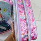 COMBO DE MOCHILA CON LUZ ORIGINAL X-GEAR DISEÑO SIRENA (PRIMARIA) MOD# FX620 - Miniatura 4
