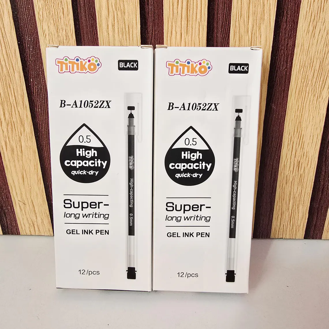 CAJITA BLANCA CON 12 BOLÍGRAFOS MOD# B-A1052ZX 4
