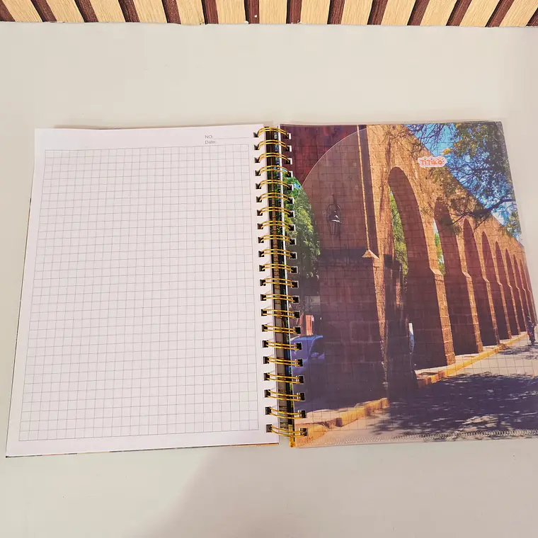 (CUADROS) LIBRETA PROFESIONAL CON 200 HOJAS MOD# TK-0137BJ 6