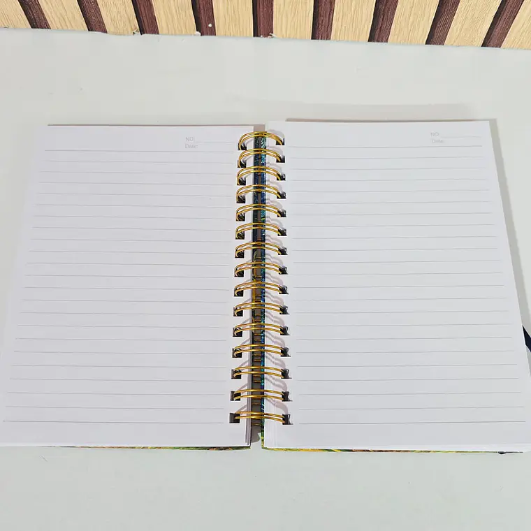 (RAYAS) LIBRETA MEDIANA CON 200 HOJAS MOD# TK-0163BJ 7