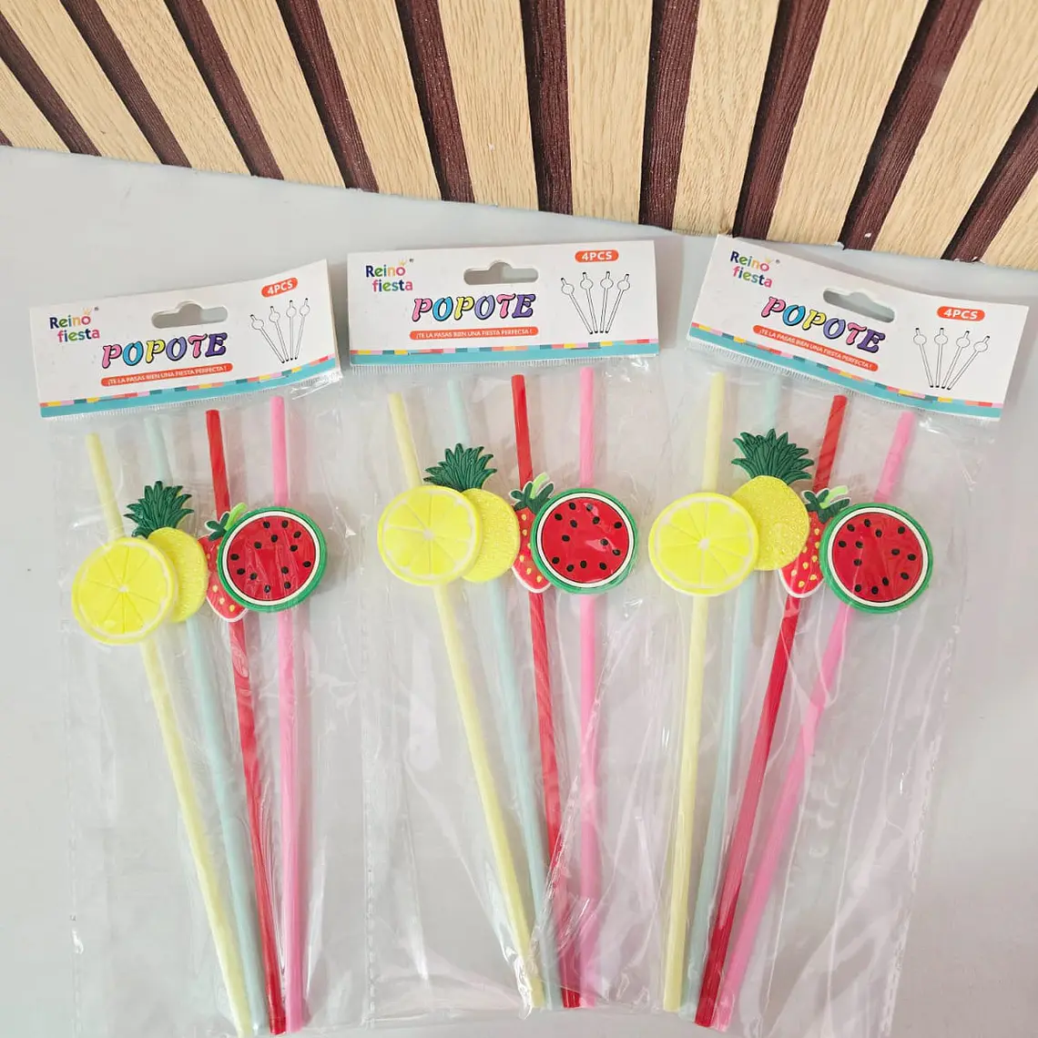 BOLSITA CON 4 POPOTES CON FIGURAS 3D MOD# 60677-6678 2