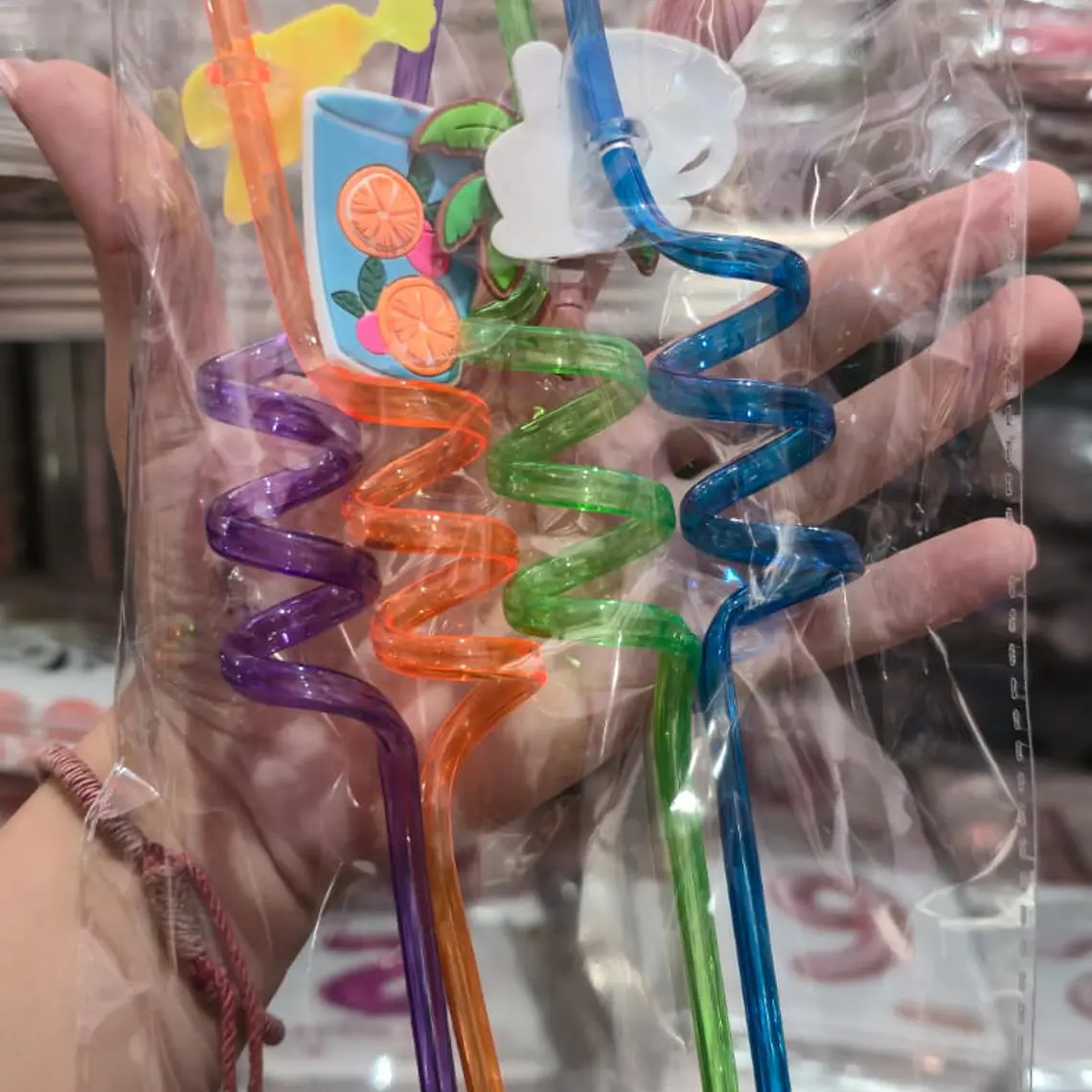 BOLSITA CON 4 POPOTES CON FIGURAS 3D MOD# 60667-60674 6