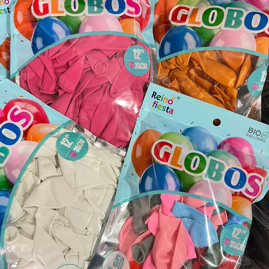 BOLSA CON 50 GLOBOS DE COLORES 12