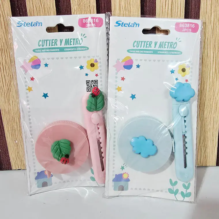 SET MINI CÚTER Y FLEXOMETRO KAWAII (CATARINA Y NUBE) MOD# 863816 1