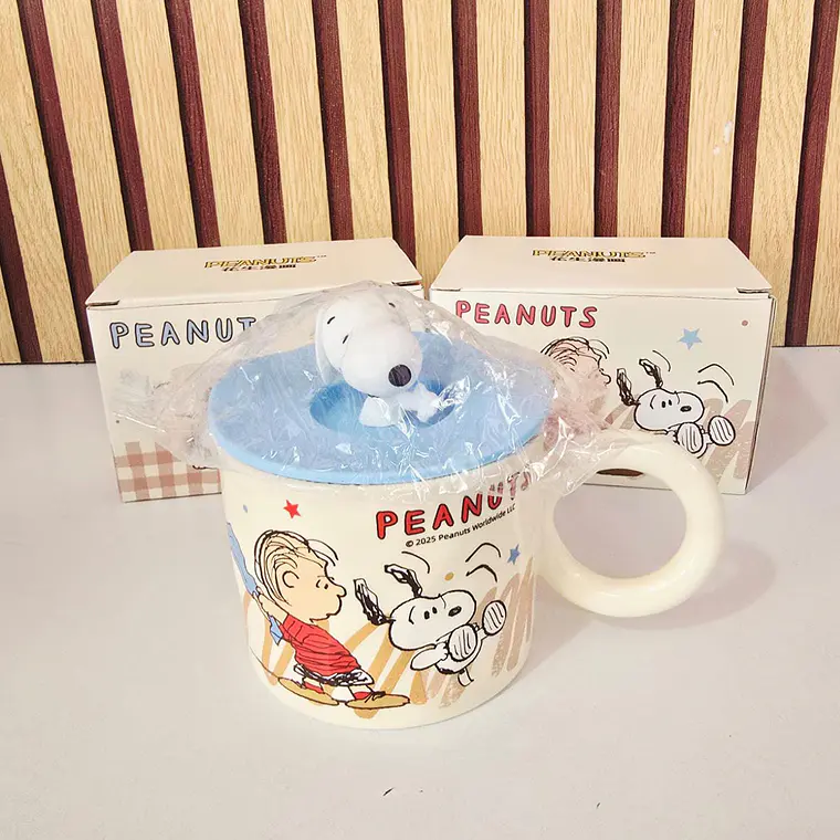 TAZA DE 360ML DISEÑO SNOOPY CON TAPA MOD# TCB-188 3