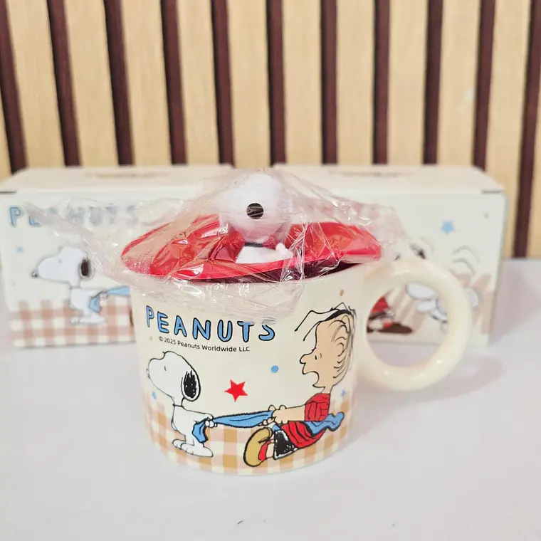 TAZA DE 360ML DISEÑO SNOOPY CON TAPA MOD# TCB-188 5