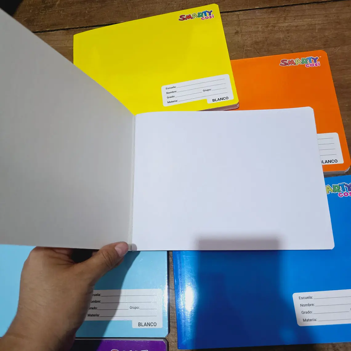 (DIBUJO) CUADERNO SMARTY COSIDO COLORES LISOS CON 100 HOJAS MOD# 08001 8