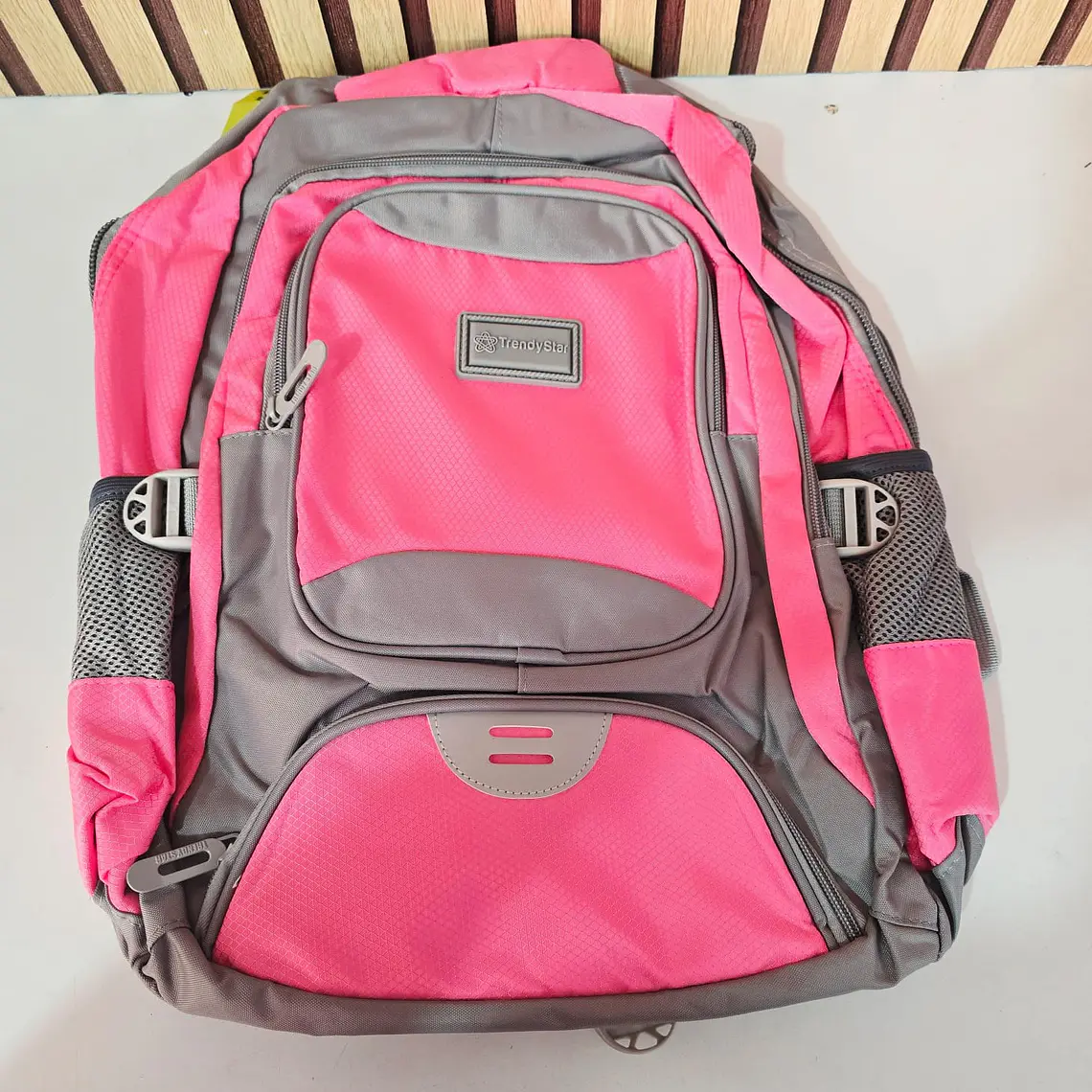 MOCHILA JUVENIL TRENDY STAR MOD# 25022 19