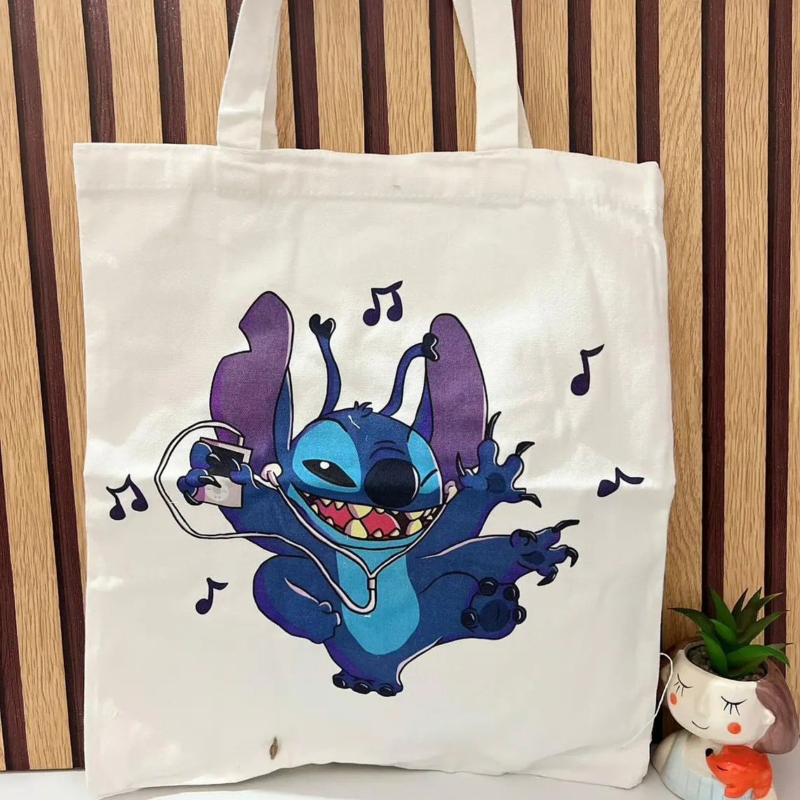 BOLSA DE MANTA GRANDE STITCH 12