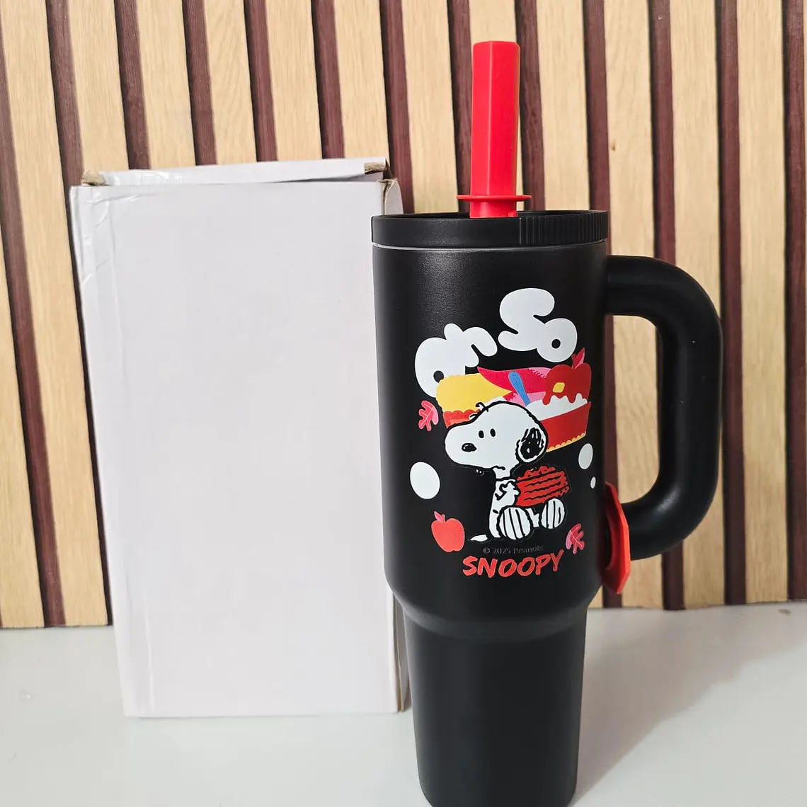 VASO TÉRMICO SNOOPY DE 1500ML MOD# E2516 1