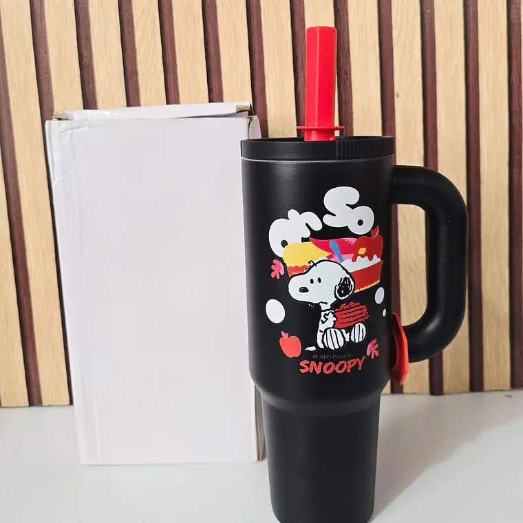 VASO TÉRMICO SNOOPY DE 1500ML MOD# E2516 1