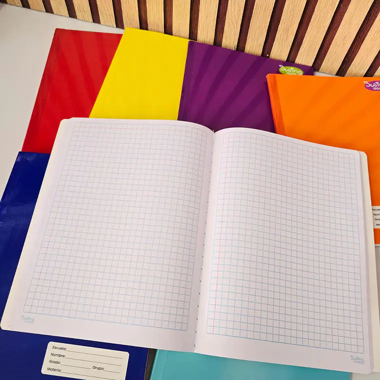 (CUADROS #7) LIBRETA COSIDA PROFESIONAL SWING COSI MOD# 08243 9