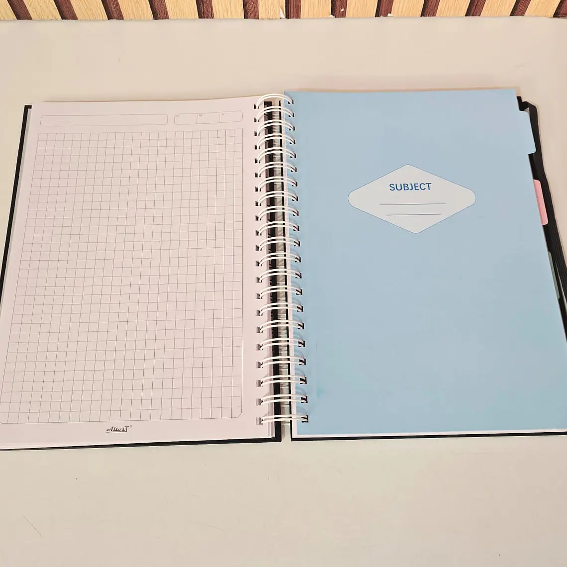 (CUADROS #7) LIBRETA PROFESIONAL CON 200 HOJAS MOD# MBB0078-2 3