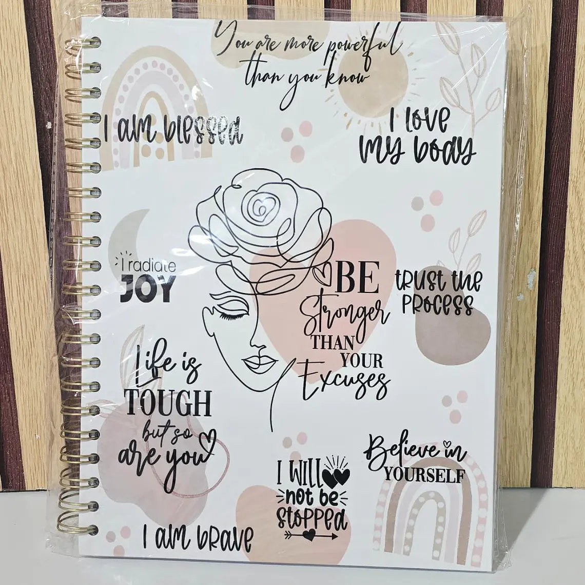 (RAYA) LIBRETA PROFESIONAL CON 200 HOJAS MOD# YC006435-02 9