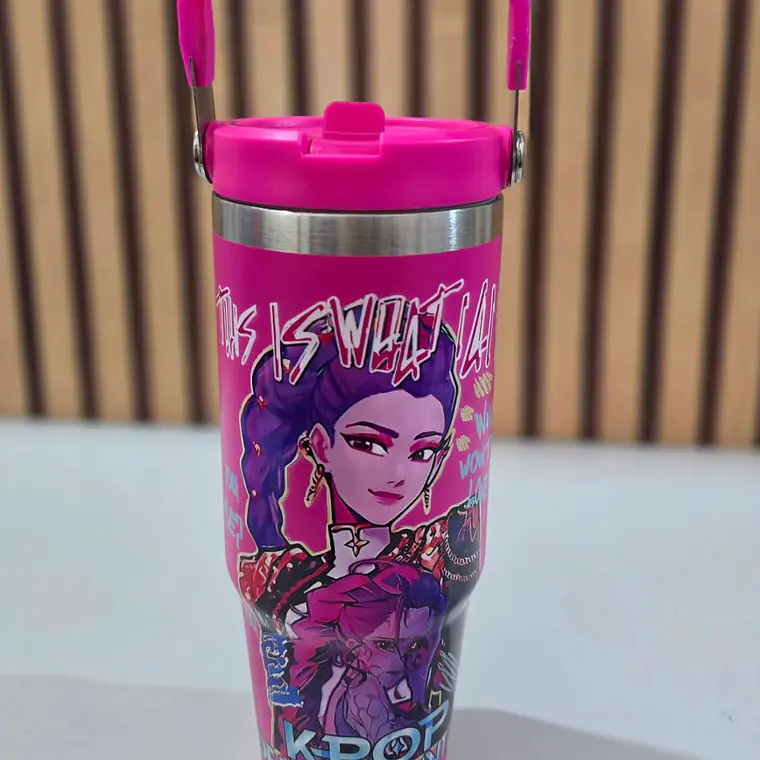 VASO TÉRMICO CON ASA  DISEÑO GUERRERAS KPOP DE 800ML MOD# VFT30 3