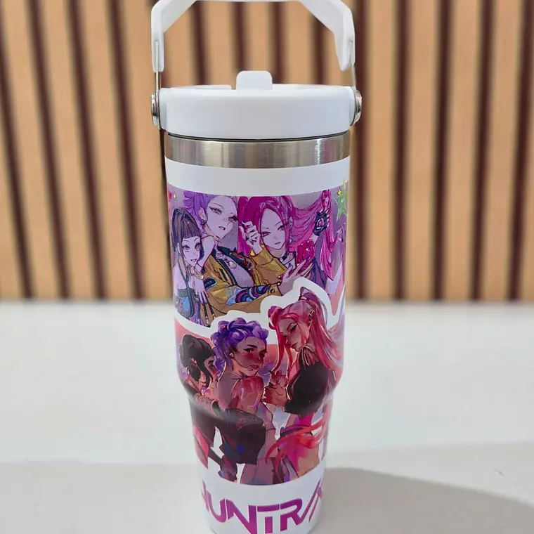 VASO TÉRMICO CON ASA  DISEÑO GUERRERAS KPOP DE 800ML MOD# VFT30 5