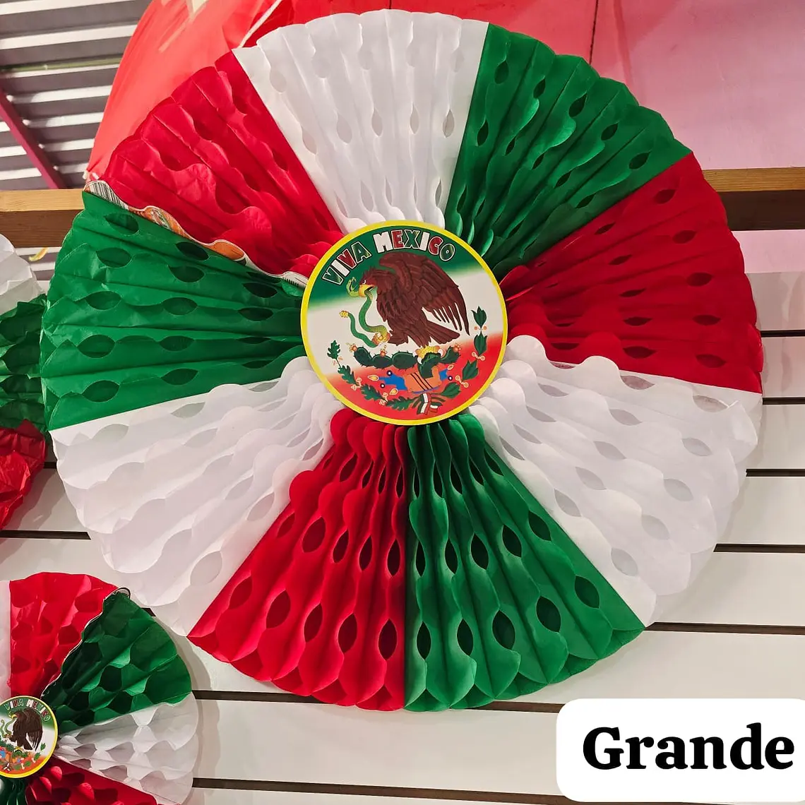 ROSETA TRICOLOR CON ESCUDO 3
