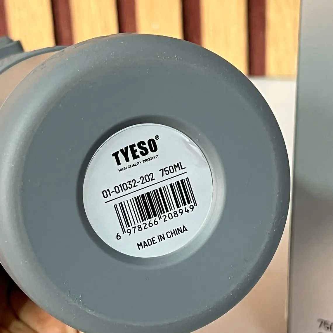 TERMO RÉPLICA TYESO DE 750ML MOD# TS-01-01032-206, 02, Y 03 15