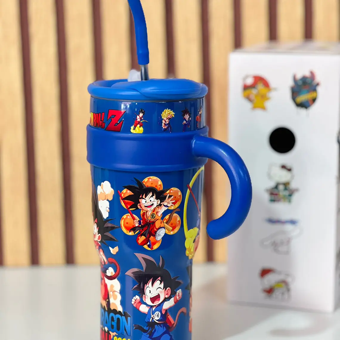 TERMO DE 1200ML CON ASA VARIOS PERSONAJES MOD# 26-TERMO-046 15