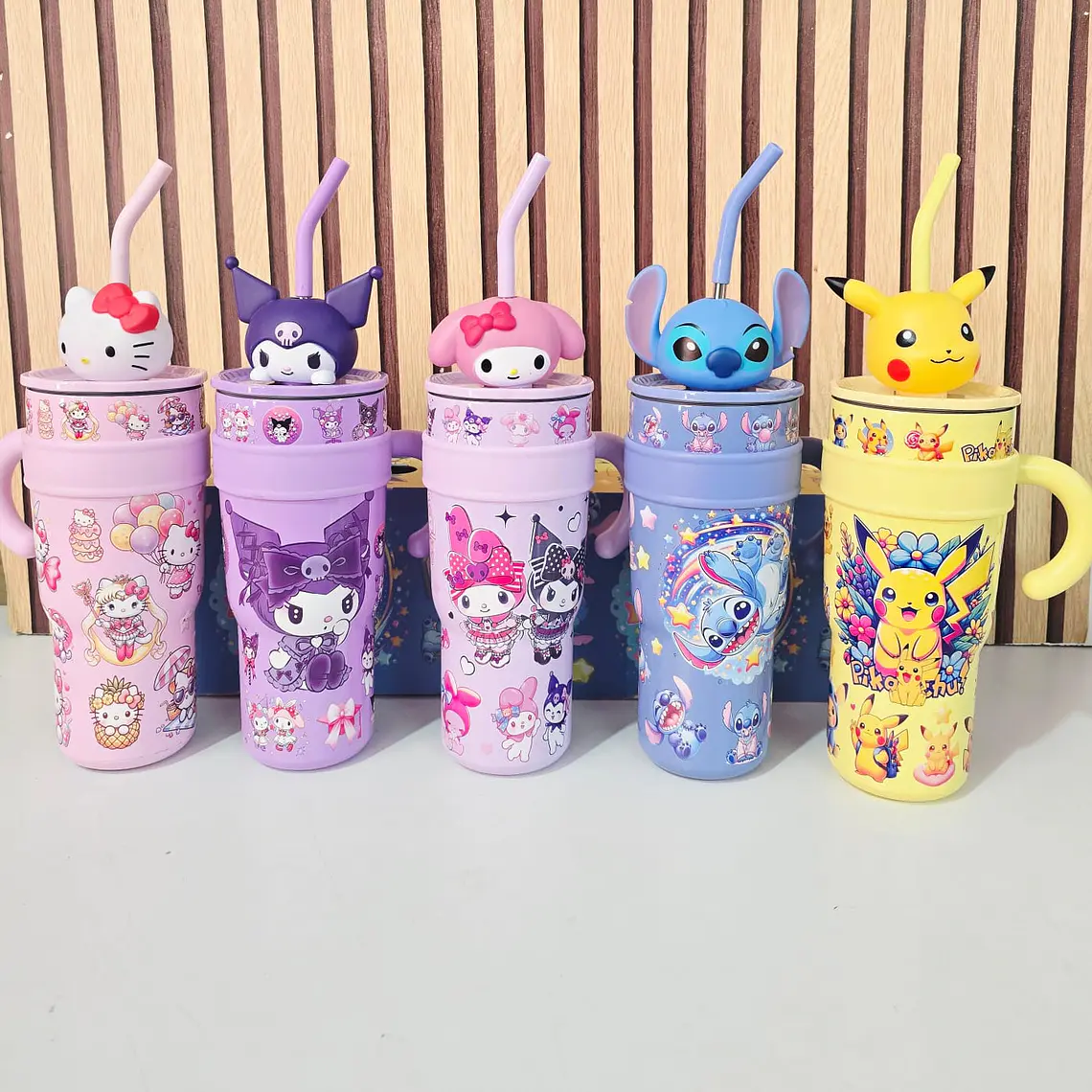 TERMO DE 1200ML CON ASA VARIOS PERSONAJES MOD# 25-TERMO-136 2