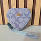 MONEDERO EN FORMA DE CORAZÓN (COACH) MOD# PP26-009 - Miniatura 4