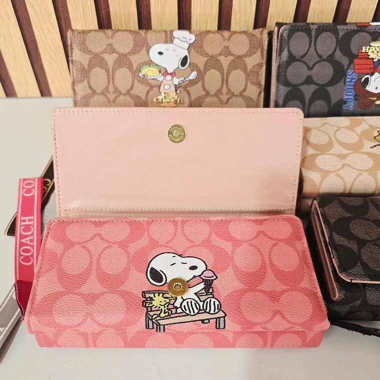 CARTERA/TARJETERO COACH (SNOOPY) MOD# WLW6-41 6