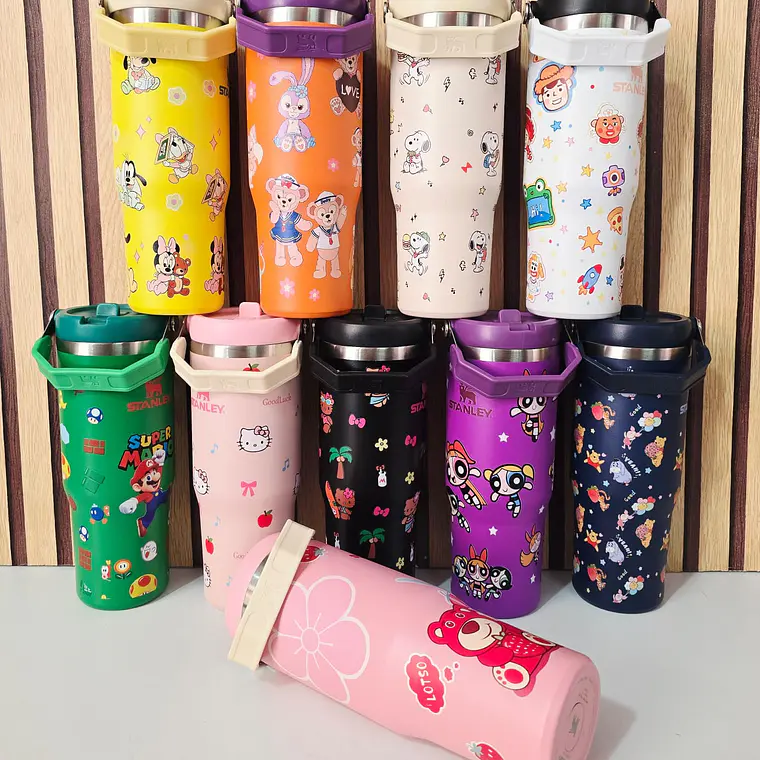 VASO TÉRMICO STANLEY CON ASA (PERSONAJES) 887 ML MOD# 8820 12