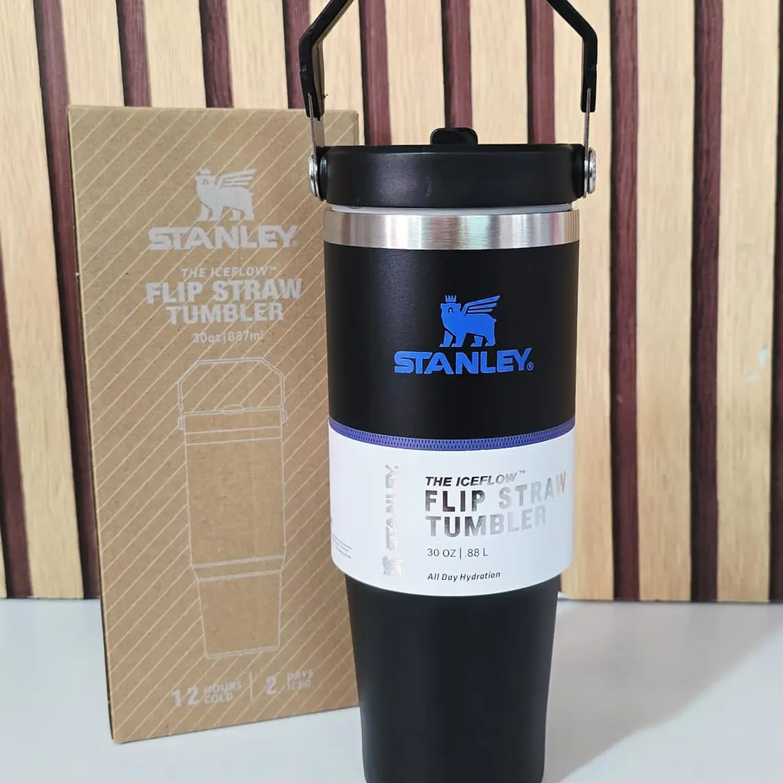 TERMO 900ML CON ASA STANLEY RAYAS MOD #8830 7