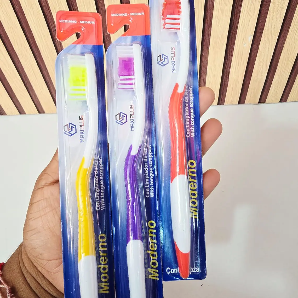 PAQ. DE 3 CEPILLOS DENTALES PARA ADULTO MOD# 4115  🪥🦷 1