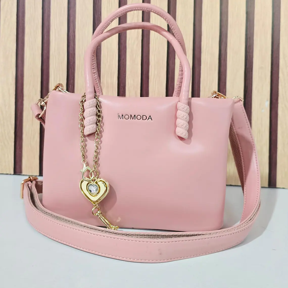 BOLSO PEQUEÑO DE MANO 