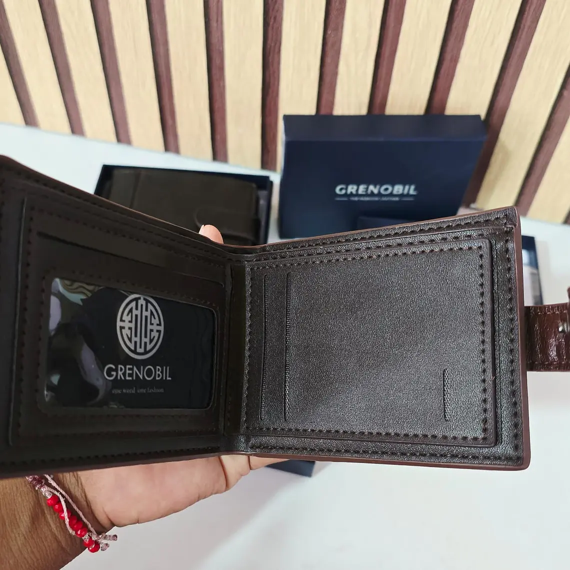 CARTERA GRENOBIL PARA CABALLERO MOD# D40071 3