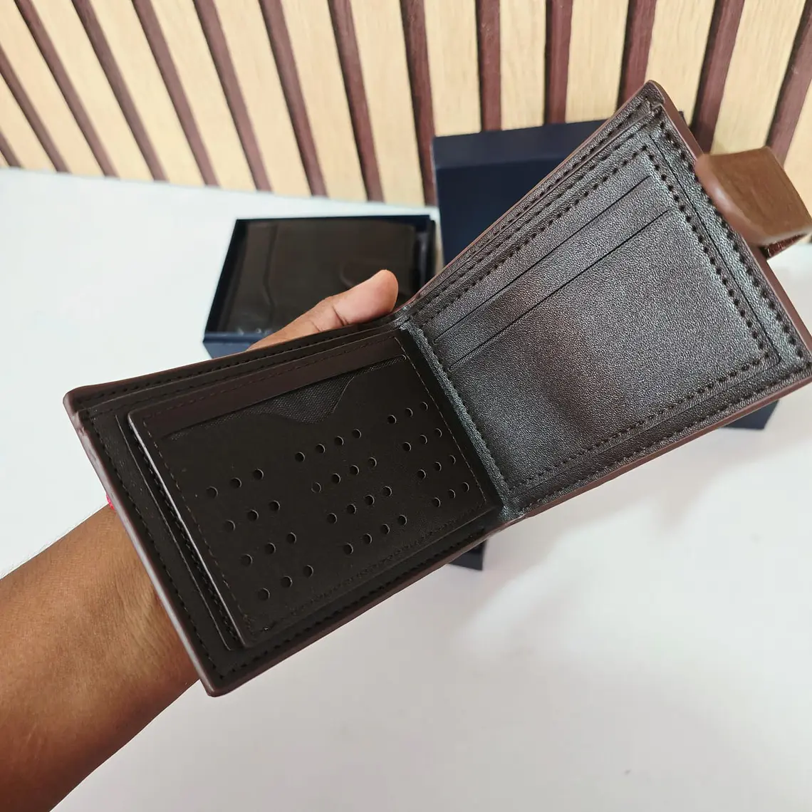 CARTERA GRENOBIL PARA CABALLERO MOD# D40071 5