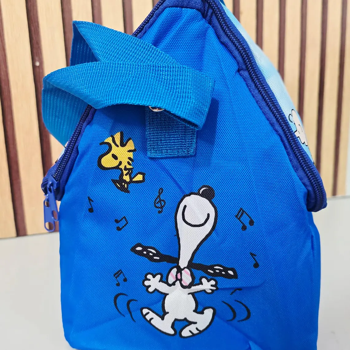 LONCHERA TÉRMICA SNOOPY AZUL O ROJA 6