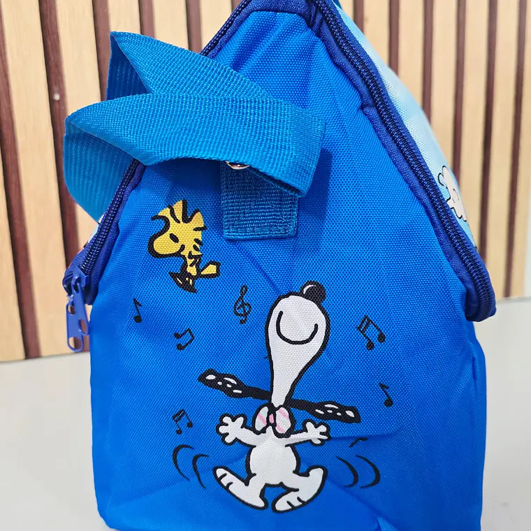 LONCHERA TÉRMICA SNOOPY AZUL O ROJA 6