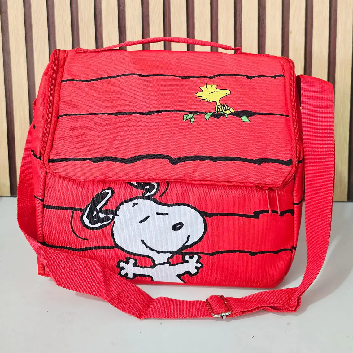 LONCHERA TÉRMICA SNOOPY AZUL O ROJA 4