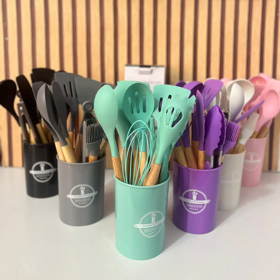 SET CON 12 UTENSILIOS DE SILICONA PARA COCINA MOD# TZ012 1