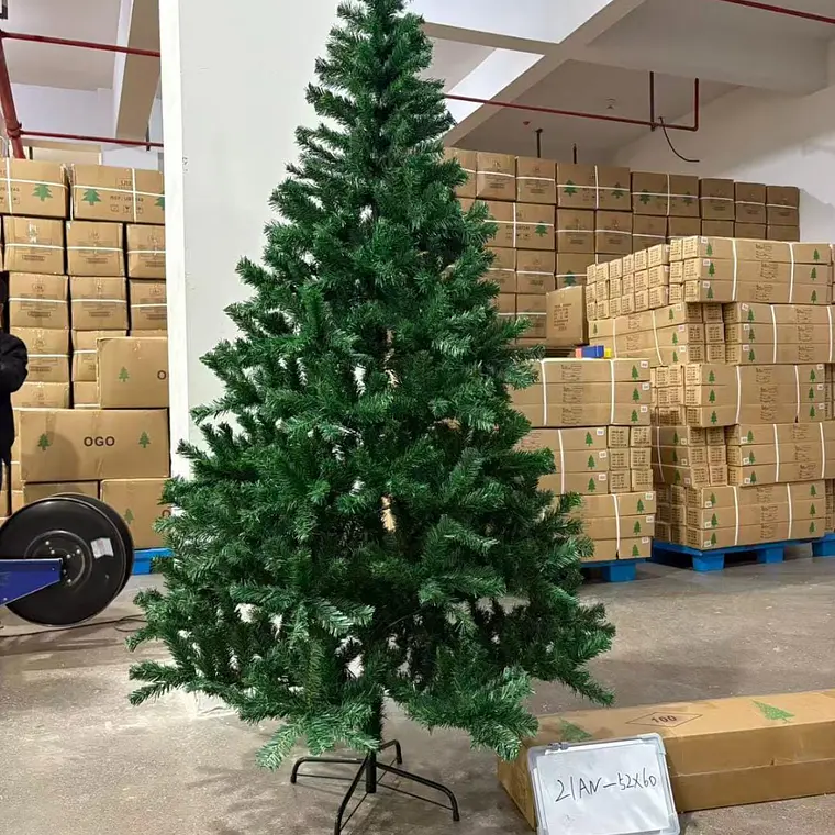 PINO VERDE DE NAVIDAD (2.1MTS) MOD# 21AN-52X60🎄 2
