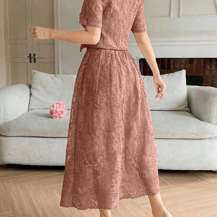 FALDA CON CON BLUSA  TALLA CH COLOR ROSA PALO 5